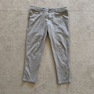 Lululemon ABC Commission Mens 36x30 Gray Slim Chino Stretch Casual Travel